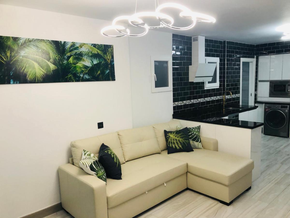 Apartamento Fabrynne Beach Малага Екстериор снимка