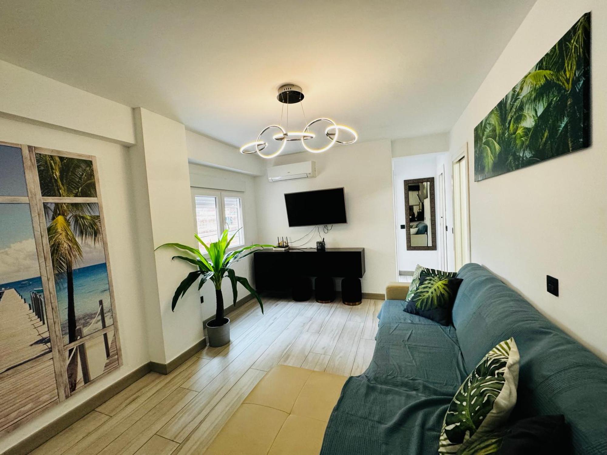 Apartamento Fabrynne Beach Малага Екстериор снимка