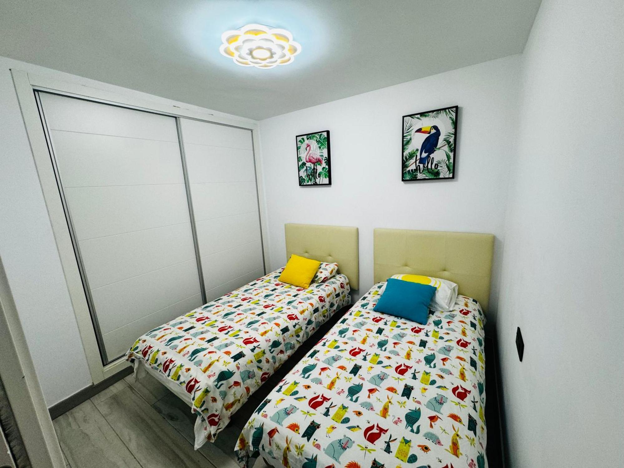 Apartamento Fabrynne Beach Малага Екстериор снимка