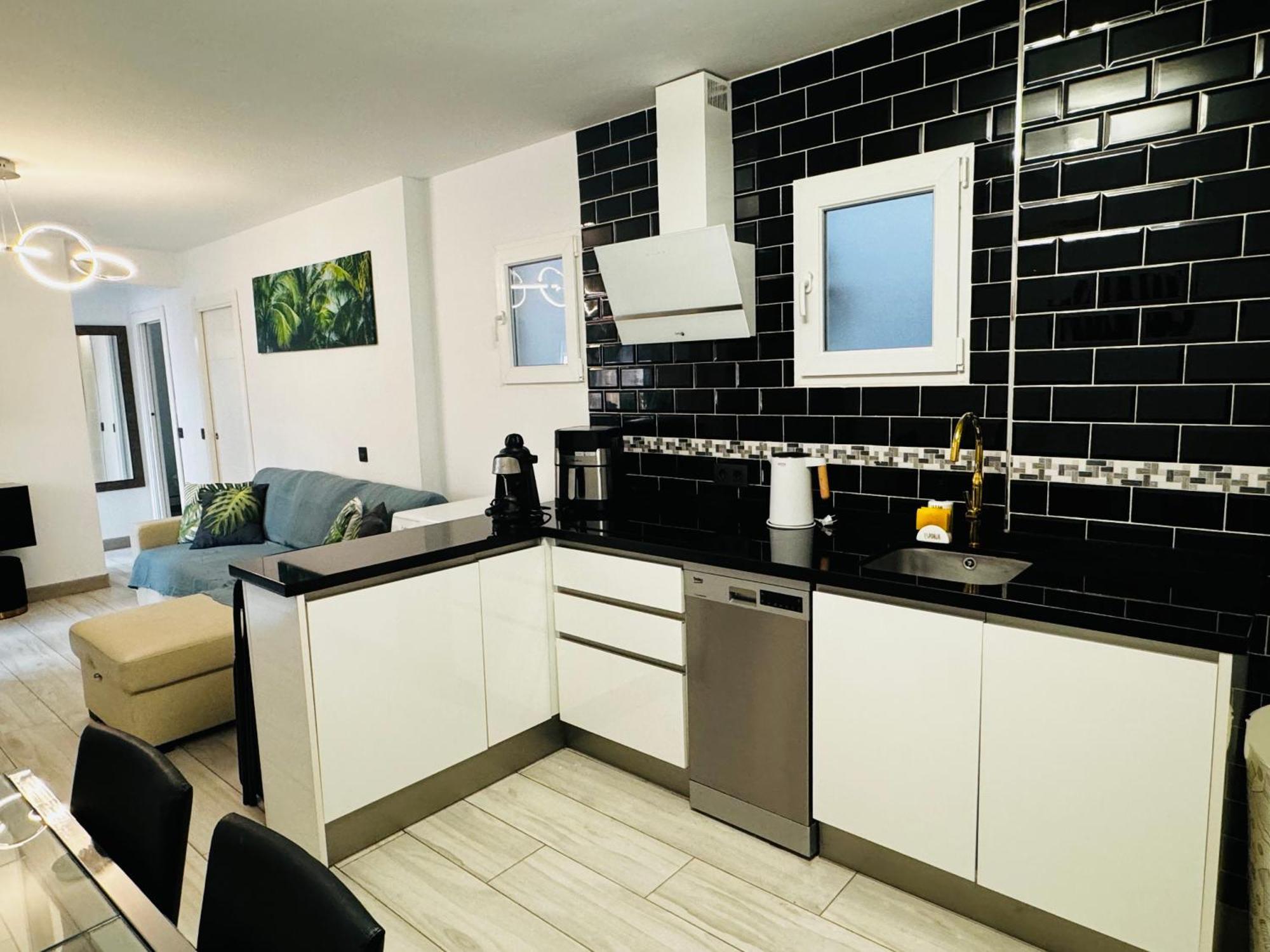 Apartamento Fabrynne Beach Малага Екстериор снимка