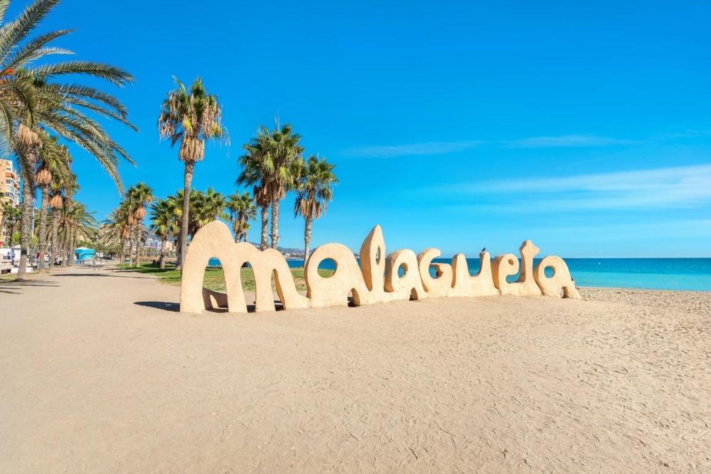 Apartamento Fabrynne Beach Малага Екстериор снимка
